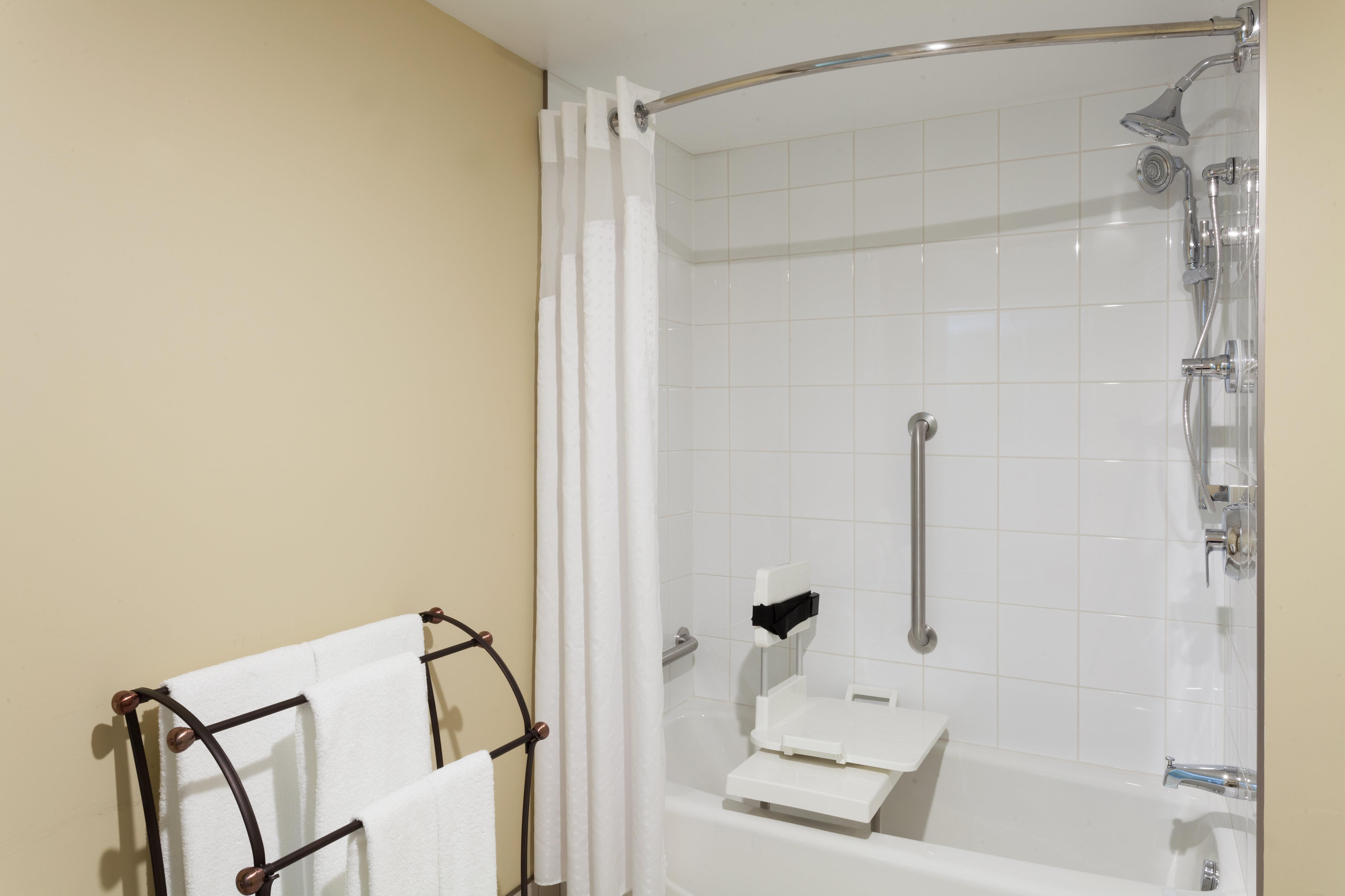 Holiday Inn Express Hotel & Suites Uptown Fredericton By Ihg Exterior photo