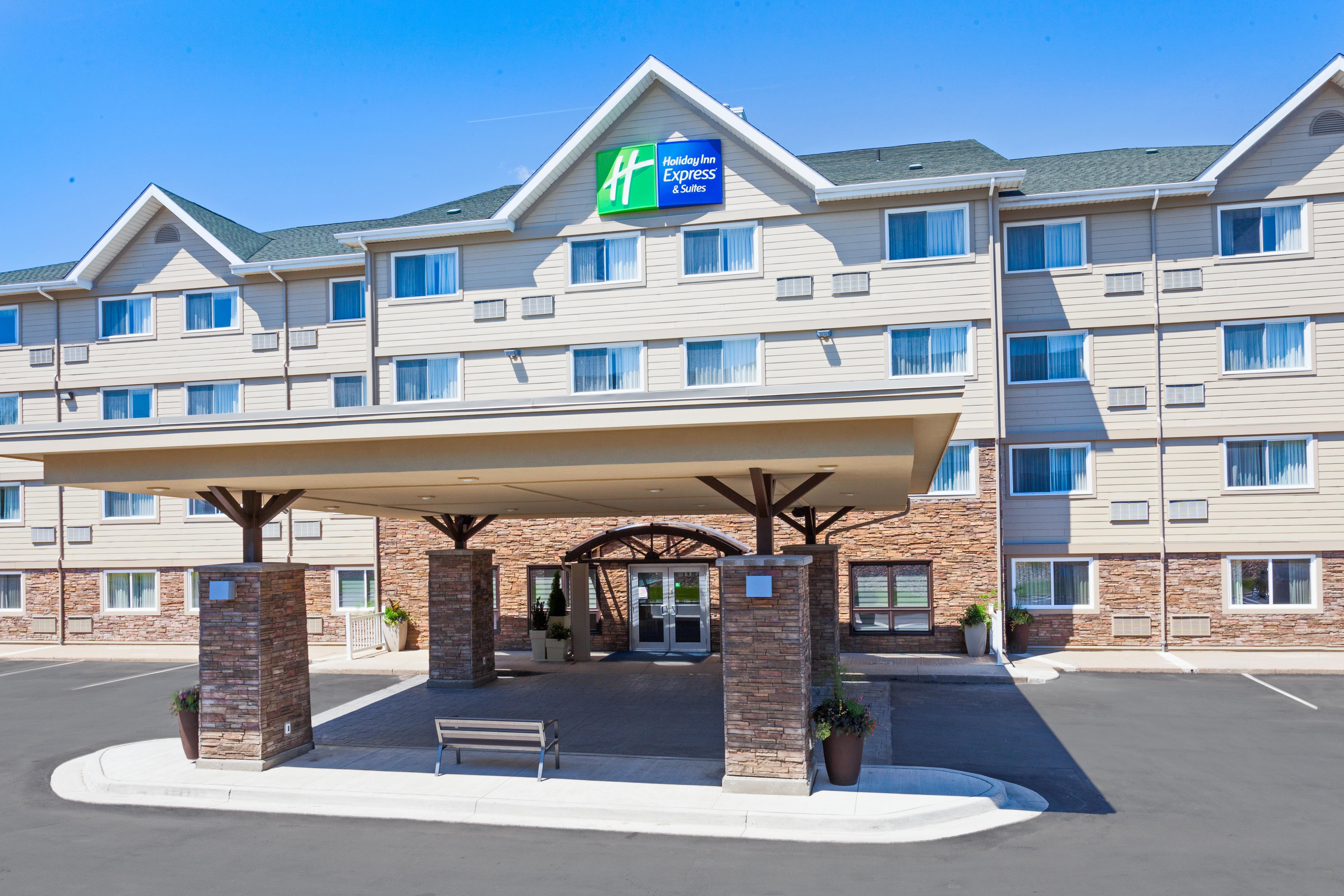 Holiday Inn Express Hotel & Suites Uptown Fredericton By Ihg Exterior photo